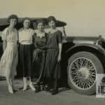 DEZ_129_Girls-and-Car-34