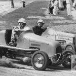 LSC_041_Midgets Diceing