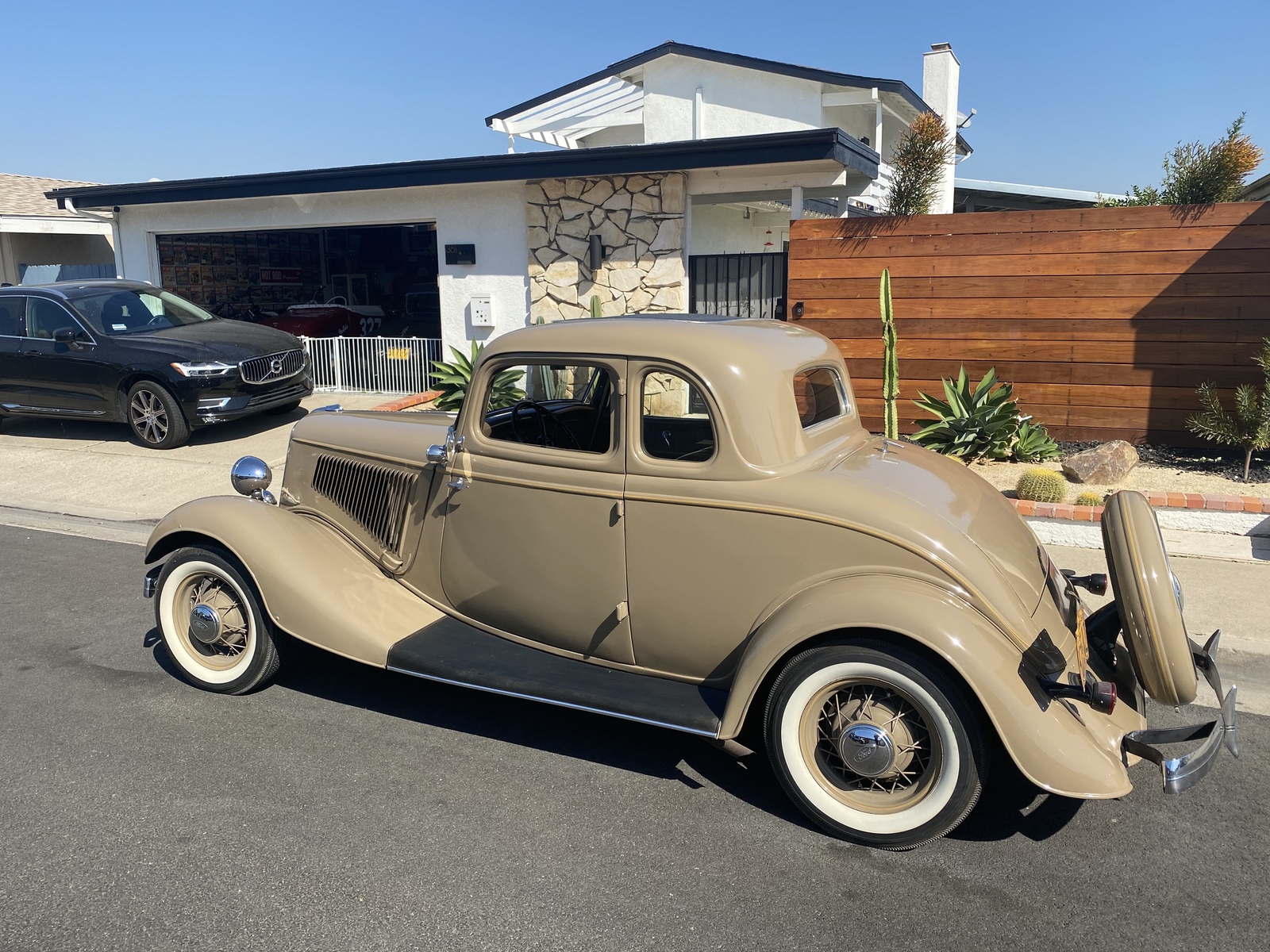 Stands Louis_AHRF_HROTM_November 2021_06_three quarter left rear