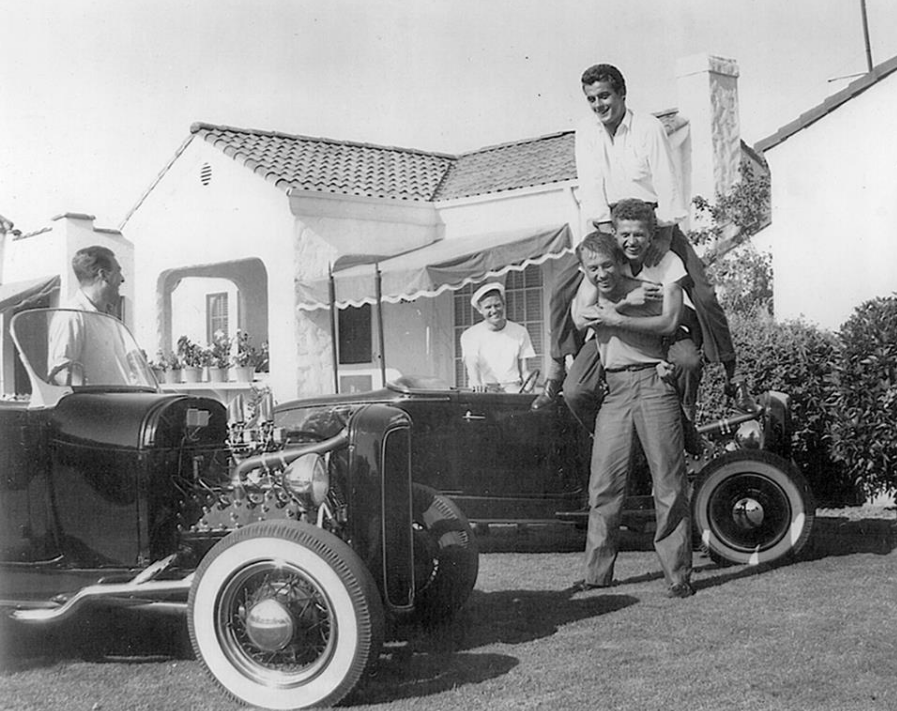 50.3 John Athan Style Roadster (1)